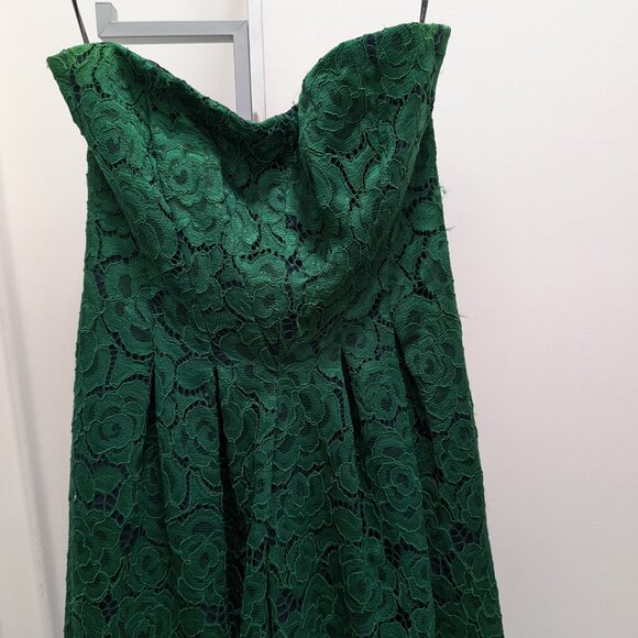 Green Vera Wang Strapless Lace Dress — Midi Party Dress - Picture 3 of 7
